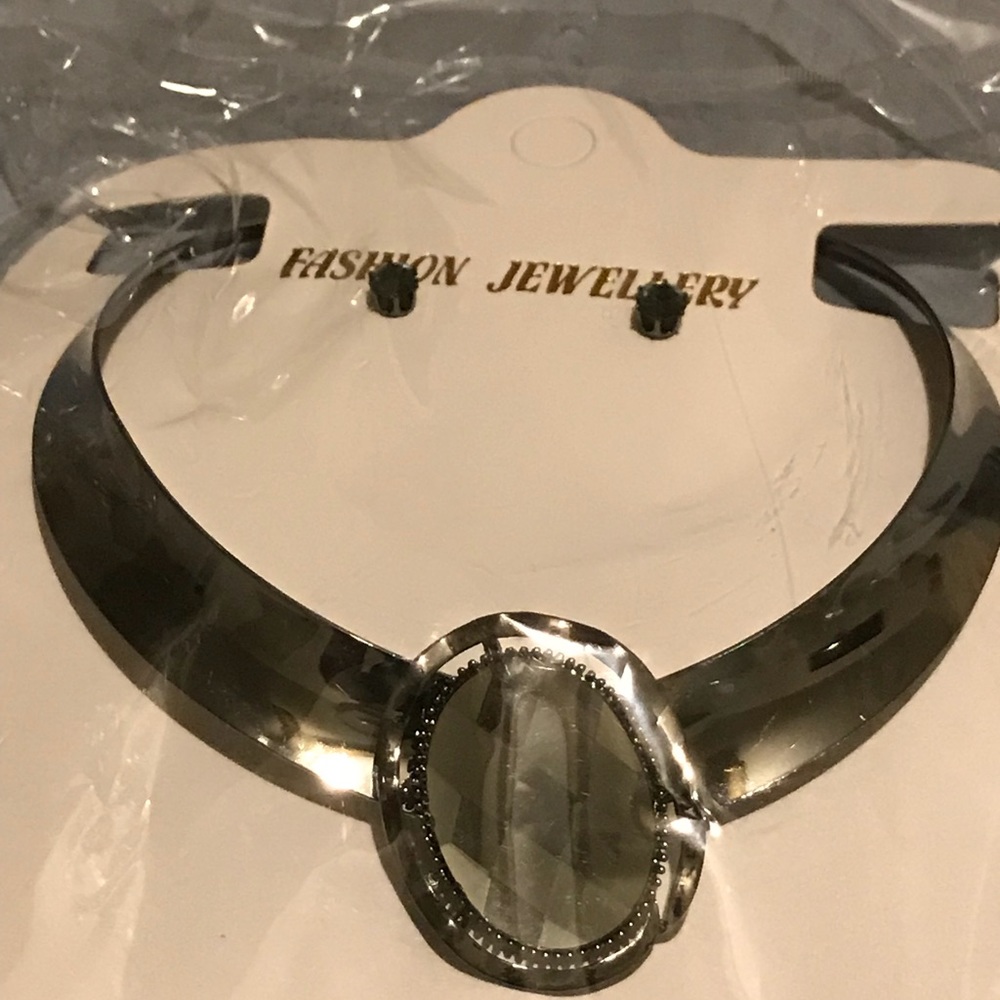 Fashion necklace